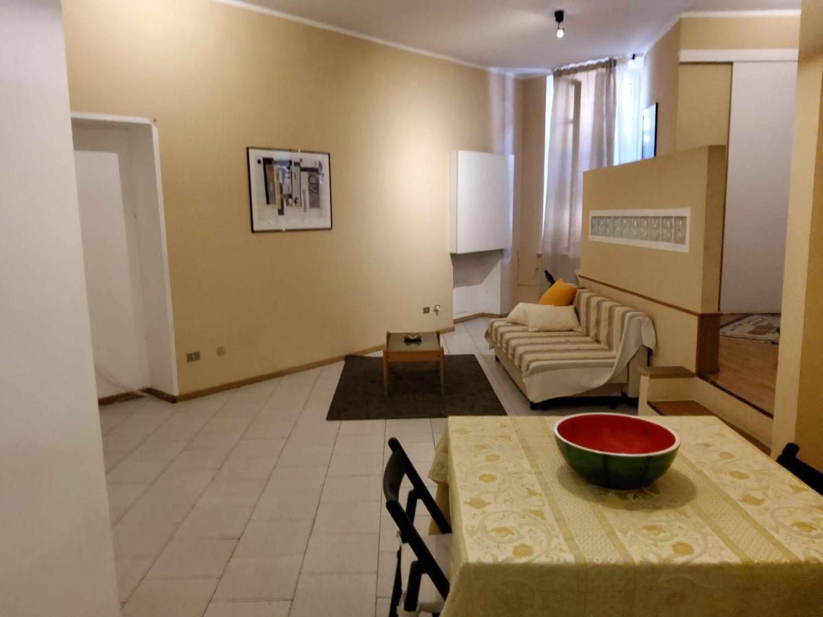 Appartement Antica Casa Oddone à Asti Extérieur photo