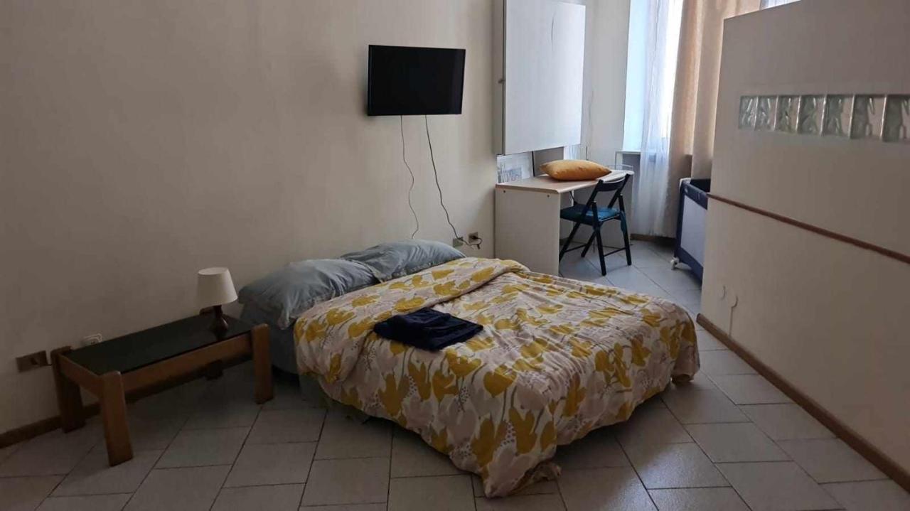 Appartement Antica Casa Oddone à Asti Extérieur photo